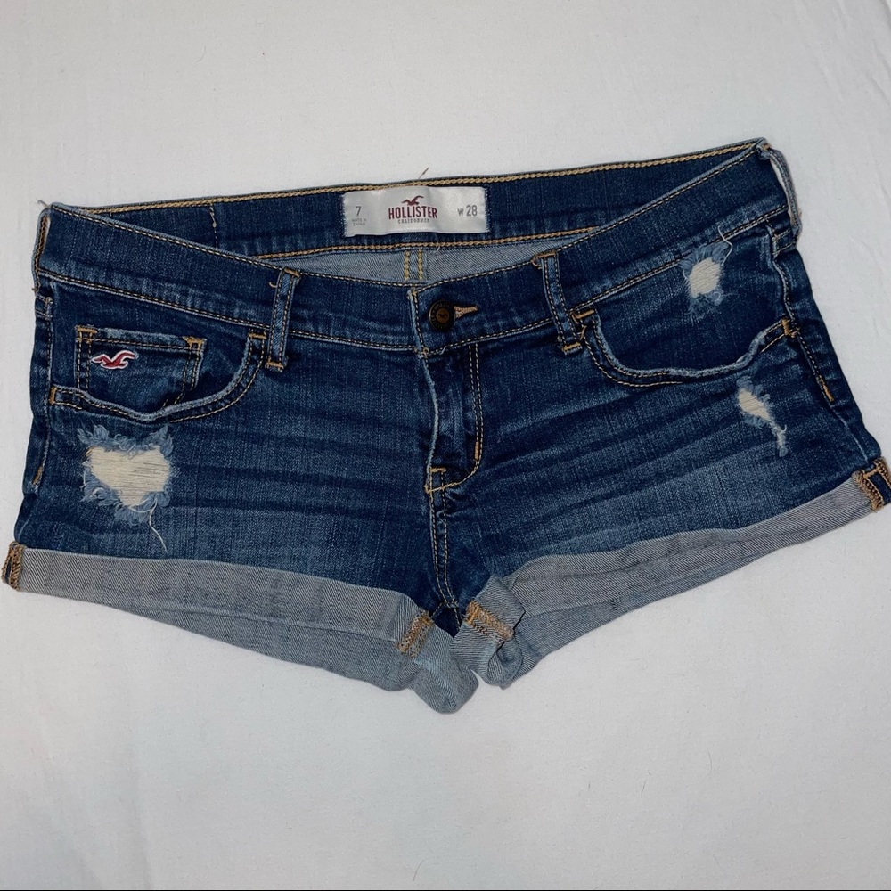 Hollister Jean Shorts - Size 7 (28 waist) - Medium wash